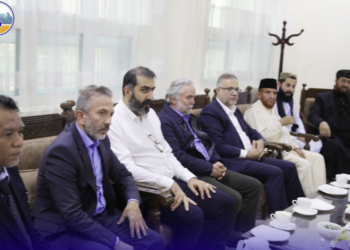 د کانونو سرپرست وزیر د دریو هېوادونو علماوو او پانګوالو سره کتلي