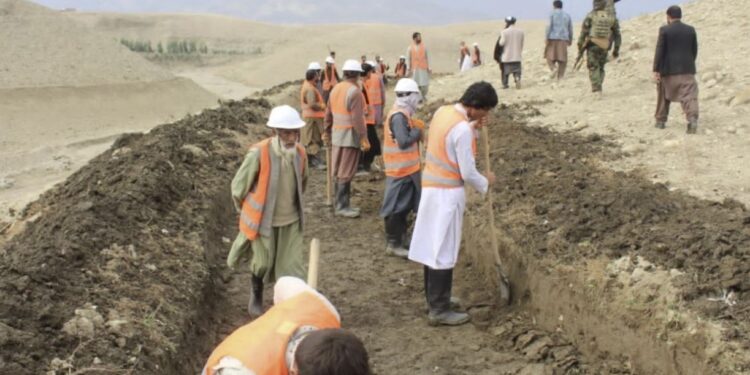 د ملي تدارکاتو کمېسیون د ۱۲پروژو قراردادونه منظور کړي دي