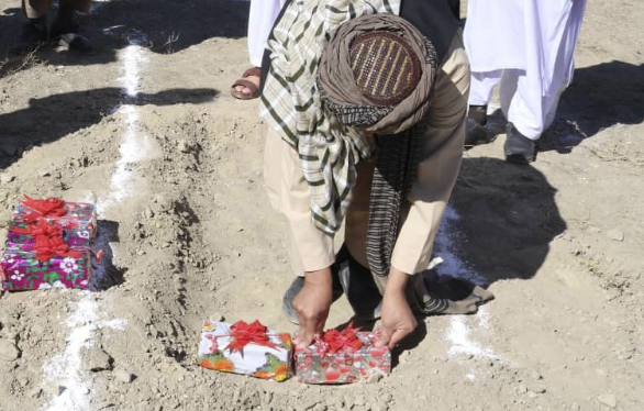 لوګر کې د پوهنې ریاست اړوند ۱۹ ودانیو د بیارغونې چارې پيل شوې