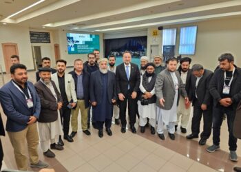 عزیزي: ترکیه کې مېشت افغان سوداګر دې خپل هېواد کې پانګونه وکړي
