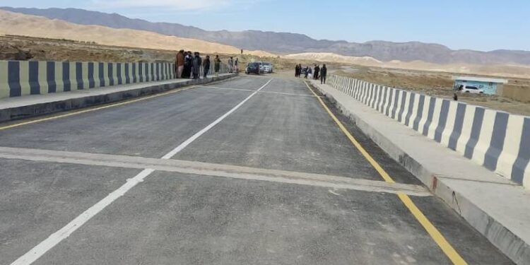 زابل کې د ۴۱ ميليونه افغانيو په لګښت یو پل رغول شوی