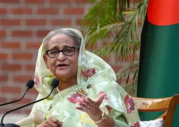 بنګله‌دېش له هنده د شیخ حسینې د بېرته ورسپارلو غوښتنه کړې ده