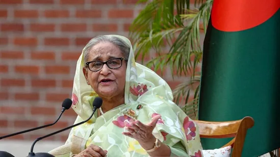 بنګلهدېش له هنده د شیخ حسینې د بېرته ورسپارلو غوښتنه کړې ده