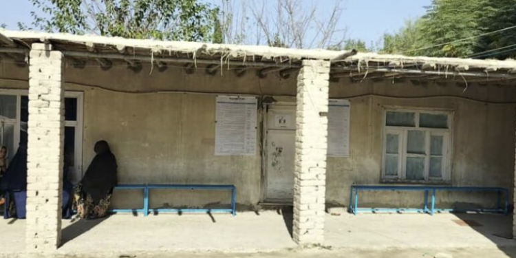 خوست کې یو شمېر کلینیکونه په شخصي کورونو کې فعالیت کوي