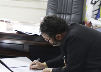 کډوالو وزارت له دوو موسسو سره د همکارۍ هوکړه لیکونه لاسلیک کړل