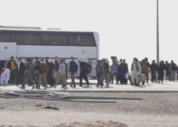 ایراني چارواکی: سلګونه بندي افغانان به افغانستان ته ولېږدول شي