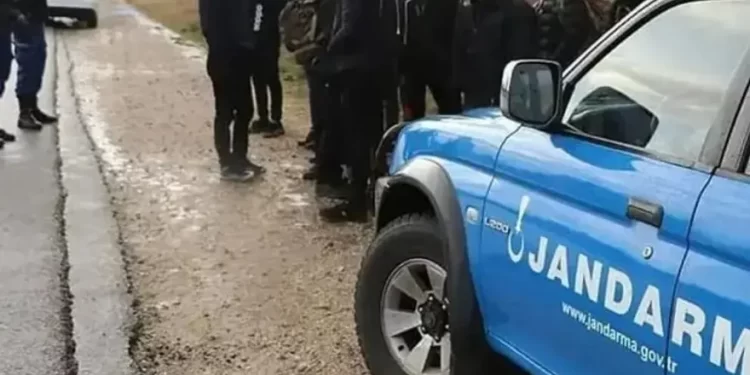 ترکیې پولیسو د ۲۷ افغان ماشومانو په ګډون ۶۰ کډوال نیولي