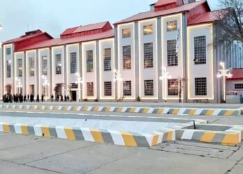 د بغلان د بورې فابریکه یو ځل بیا خپل تولید پیلوي
