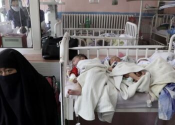افغانستان کې ډېری ماشومان د تنفسي ناروغیو له ګواښ سره مخ دي