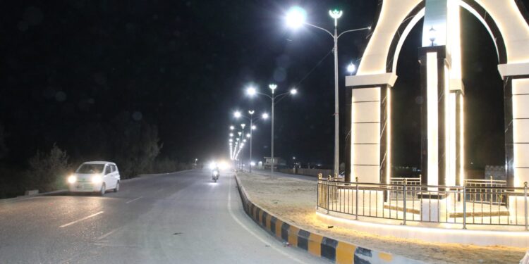 نیمروز کې د ورېښم پله سړک جوړ او ګټې اخیستنې ته وسپارل شو