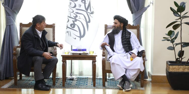 اقتصادي مرستیال د یوه پلاوي په مشرۍ ازبکستان ته ولاړ