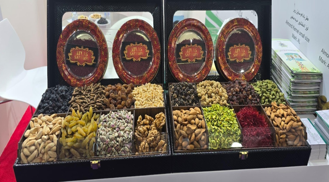 دوبۍ نړیوال نندارتون؛ افغان تولیداتو د نړیوالو پېرېدونکو پام ځانته اړولی