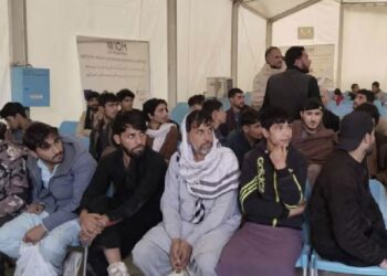 کډوالو وزارت: د پاکستان له بندخونو ۶۳ افغان بندیان را خوشي شوي