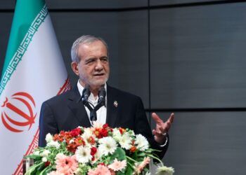 پزشکیان ټرمپ ته: هرڅه چې غواړې،  ویې کړه