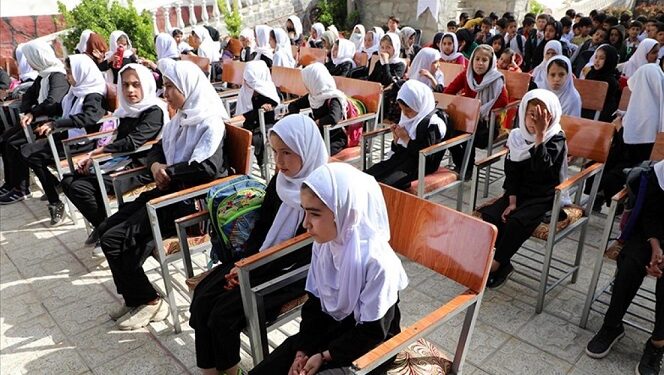 یونیسف: د افغانستان په بېلابېلو سیمو کې ۱۶۵ ښوونځي جوړوو