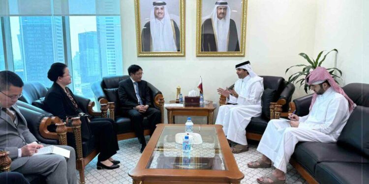 د قطر او چین چارواکو د افغانستان په اړه خبرې کړې دي