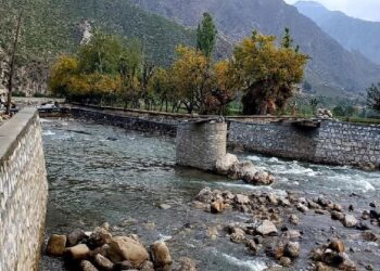 نورستان کې د ترافیکي پېښې له کبله ۸ کسانو ته مرګ ژوبله اوښتې