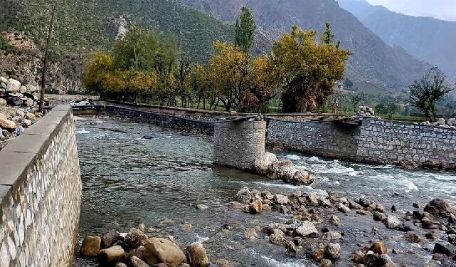 نورستان کې د ترافیکي پېښې له کبله ۸ کسانو ته مرګ ژوبله اوښتې