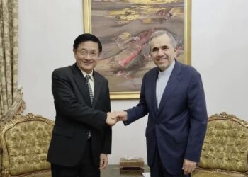 ایسنا اژانس؛ ایراني او چینايي چارواکو د افغانستان په تړاو خبرې کړې