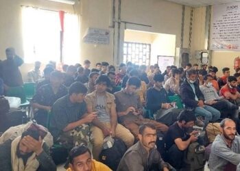 ایران؛ افغان کډوال دې د اسنادو معلومولو لپاره تر بلې خبرتیا په تمه شي