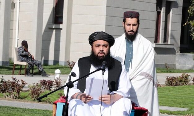 د کډوالو وزارت سرپرست: هیوادونه دې افغان کډوالو ته وخت ورکړي