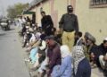 افغان کډوال؛ پاکستان کې د ورکړل شوي وخت د غځېدو غوښتنه کوي