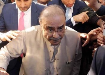د پاکستان ولسمشر د کراچۍ په یوه روغتون کې بستر شوی