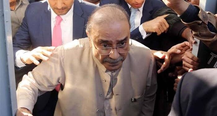 د پاکستان ولسمشر د کراچۍ په یوه روغتون کې بستر شوی