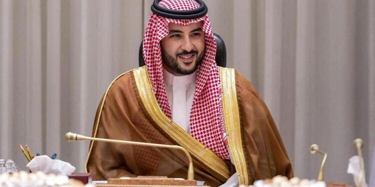 د سعودي عربستان دفاع وزیر نن ایران ته په سفر ځي