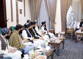 د کډوالو چارو وزارت یو پلاوی تورخم ته استول کېږي