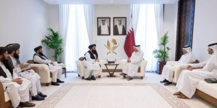 مولوي امیر خان متقي د قطر له لومړي وزیر سره کتلي دي
