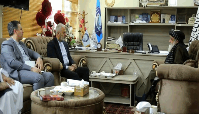 د ټولګټو وزارت سرپرست کابل کې د ایران له سفیر سره کتلي