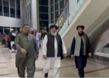 عزیزي؛ د یوه لوړ پوړي پلاوي په مشرۍ، پاکستان ته په سفر تللی