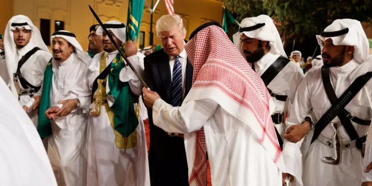 منځني ختیځ ته د ټرمپ سفر او د فلسطین هېر شوي مظلومان