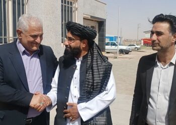 رحمت فیضان: له ایرانه د افغانان کډوالو د راستنېدو هرکلی کوو
