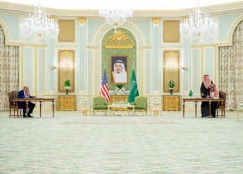ټرمپ په منځني ختیځ کې شوي اقتصادي تړونونه د خپل سفر مهمې لاسته راوړنې بللې
