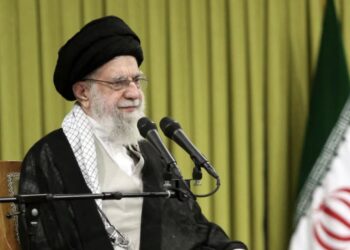 خامنه یي: ګومان نه کوم له امریکا سره روان مذاکرات کومه پایله ورکړي