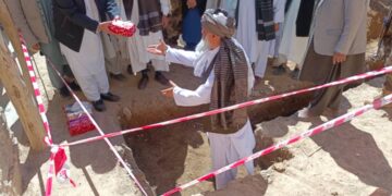 بامیانو کې د یو شمېر پراختیايي پروژو چارې پیل شوې