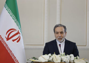 ایران د خپلو اټومي تاسیساتو پر ساتنې ټینګار وکړ