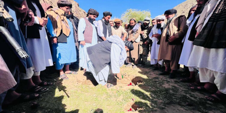 پنجشېر کې د ۹ ودانیزو پروژو چارې پيل شوې