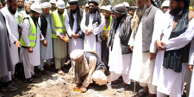 د جلالاباد ښار د حلقوي سړک جوړېدو چارې پیل شوې
