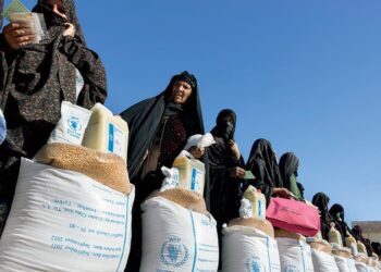 اوچا: افغانستان کې نږدې ۲۳ مېلیونه خلک بېړنیو بشري مرستو ته اړتیا لري