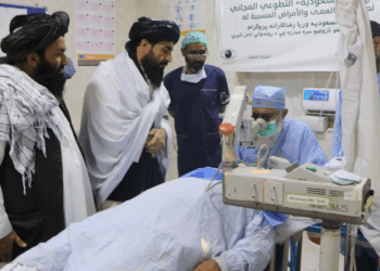 بلخ کې په وړیا ډول د ۴ زره کسانو د سترګو درملنه شوې