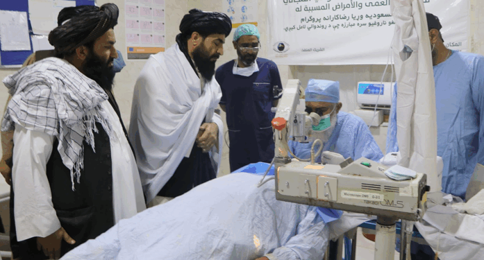 بلخ کې په وړیا ډول د ۴ زره کسانو د سترګو درملنه شوې