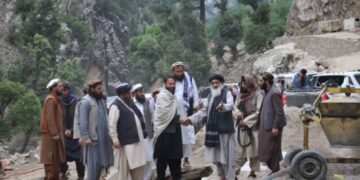 ټولګټو وزارت؛د کونړ-نورستان سړک د جوړولو پاتې چارې پیلېږي