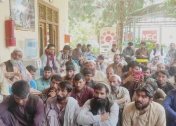 د پاکستان له زندانونو ۵۱۷ افغان کډوال خوشې شول