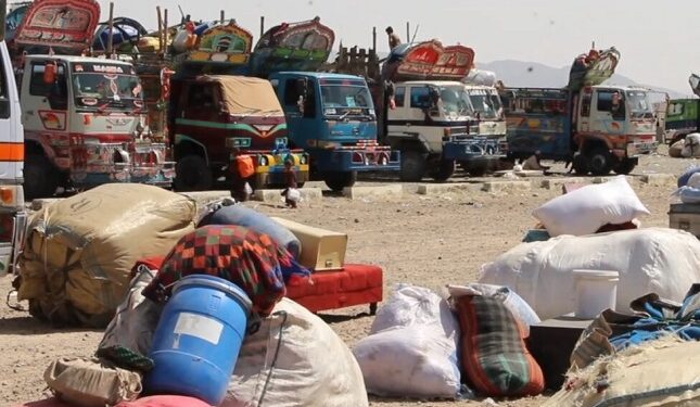 کډوال؛ د سپين بولدک له لارې شاوخوا ۸ زره کورنۍ را ستنې شوې