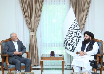 متقي او بېکدلي له ایرانه د افغان کډوالو پر ایستلو خبرې کړې دي