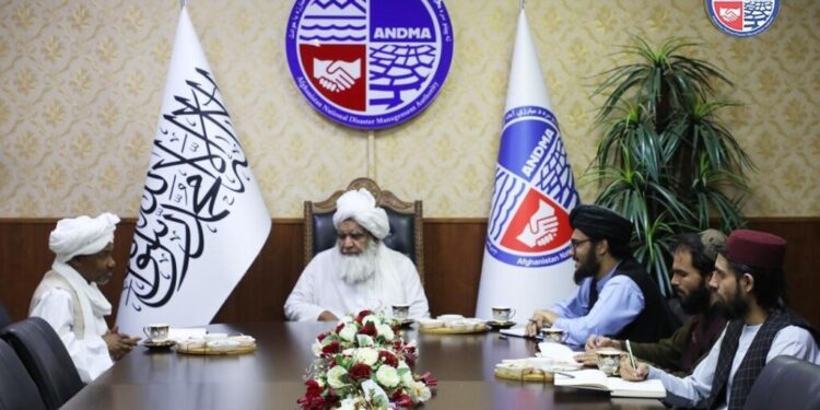 ملا نورالدین ترابي د سره صلیب نړيوال فدراسیون له سرپرست سره کتلي