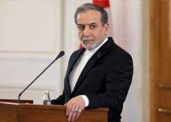 عراقچي: ایران کې شرقي او غربي پالیسي نه چلېږي